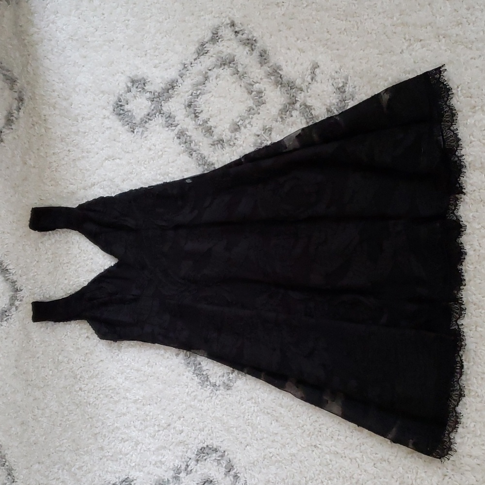 Dress the Population black lace dress